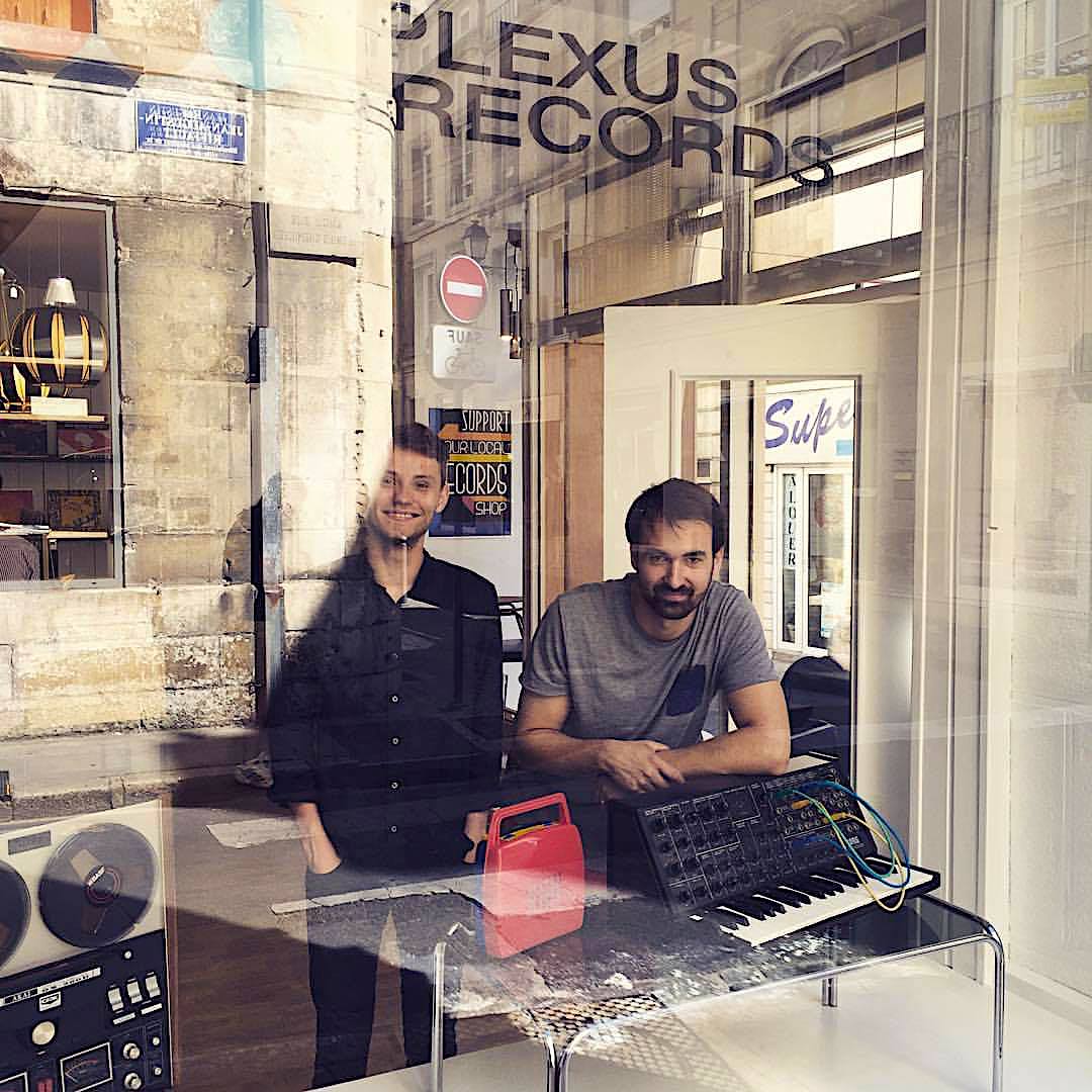 Plexus records, Poitiers.