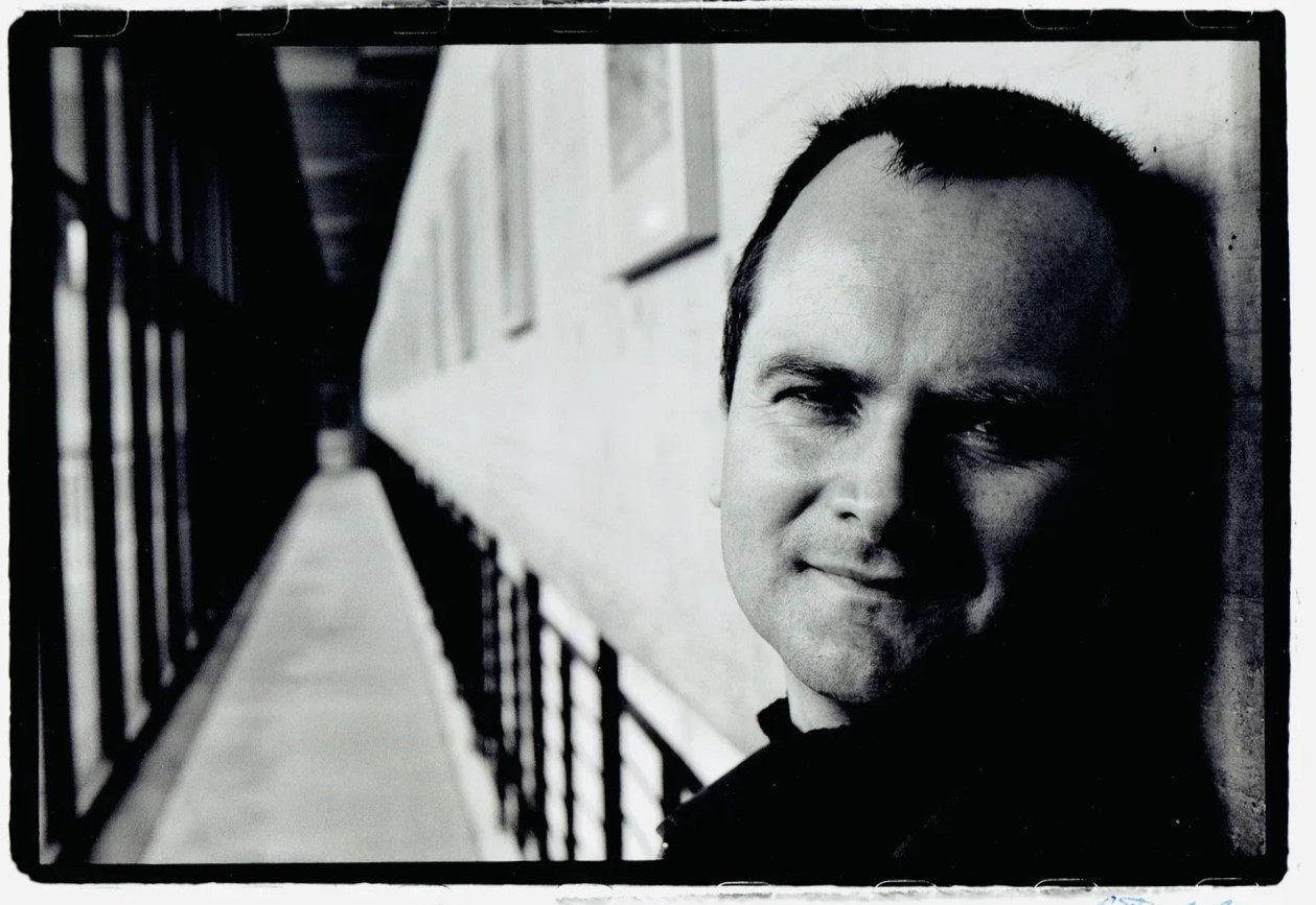 Ken Sweeney (Brian) / Photo : DR